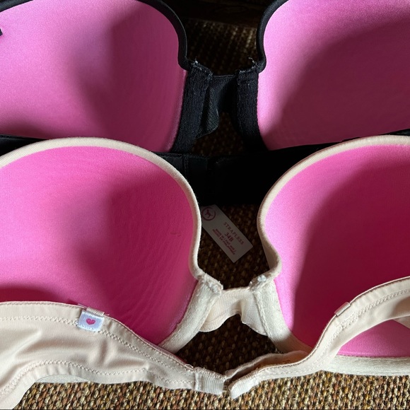 ✅Victoria Secret - Black/Cream Lightly
Lined Strapless Bras! - Picture 4 of 6